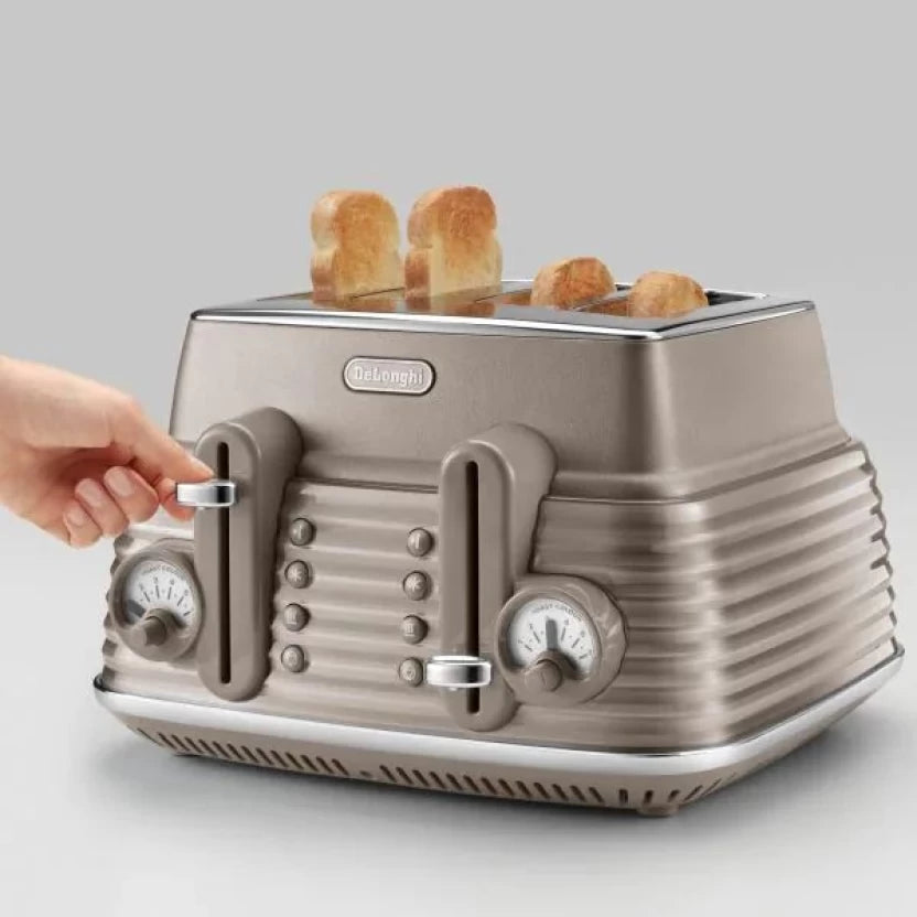 Delonghi Scultura Selections 4 Slice : Clay CTZS4003.BG 1800 W Electric Pop Up Toaster (Beige)