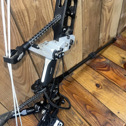 2025 Mathews Title 36, Black Riser with White Limbs (Right Hand)